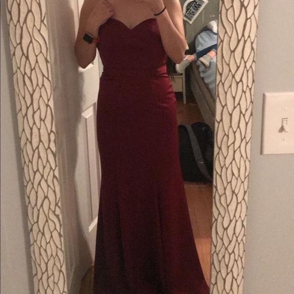 Red prom/formal dress - Picture 4 of 4